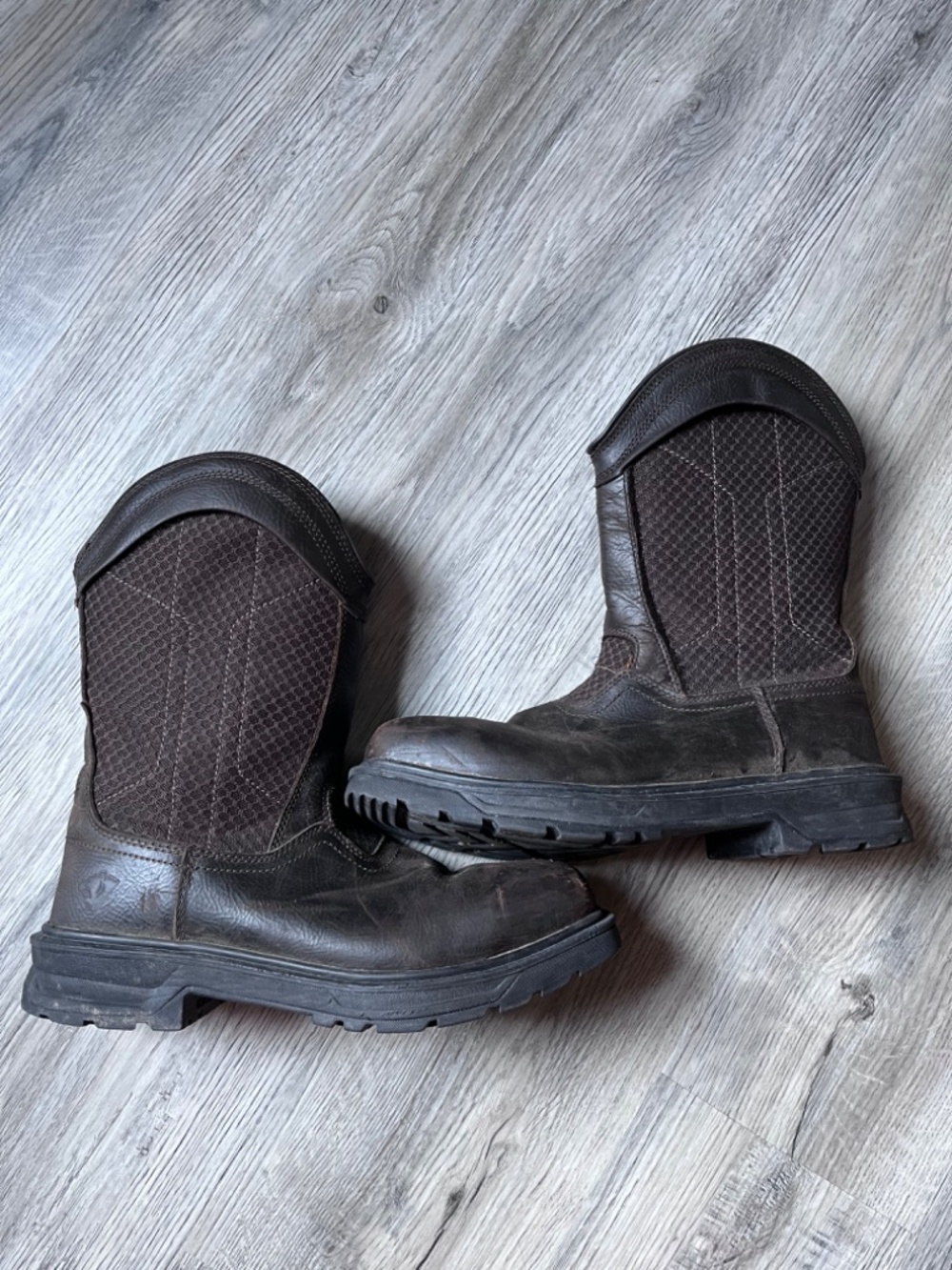 HERMAN SURVIVORS - SIZE: 9.5 - Granite Leather Slip-Resistant Steel Toe Boots
